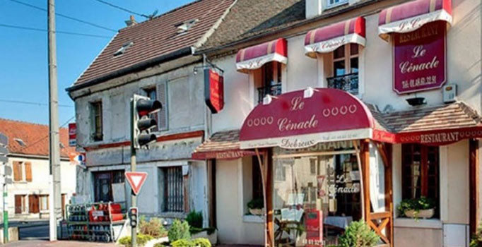 Fransa'da skandal olay: Müslümanlar bu restoranda yemek yiyemez