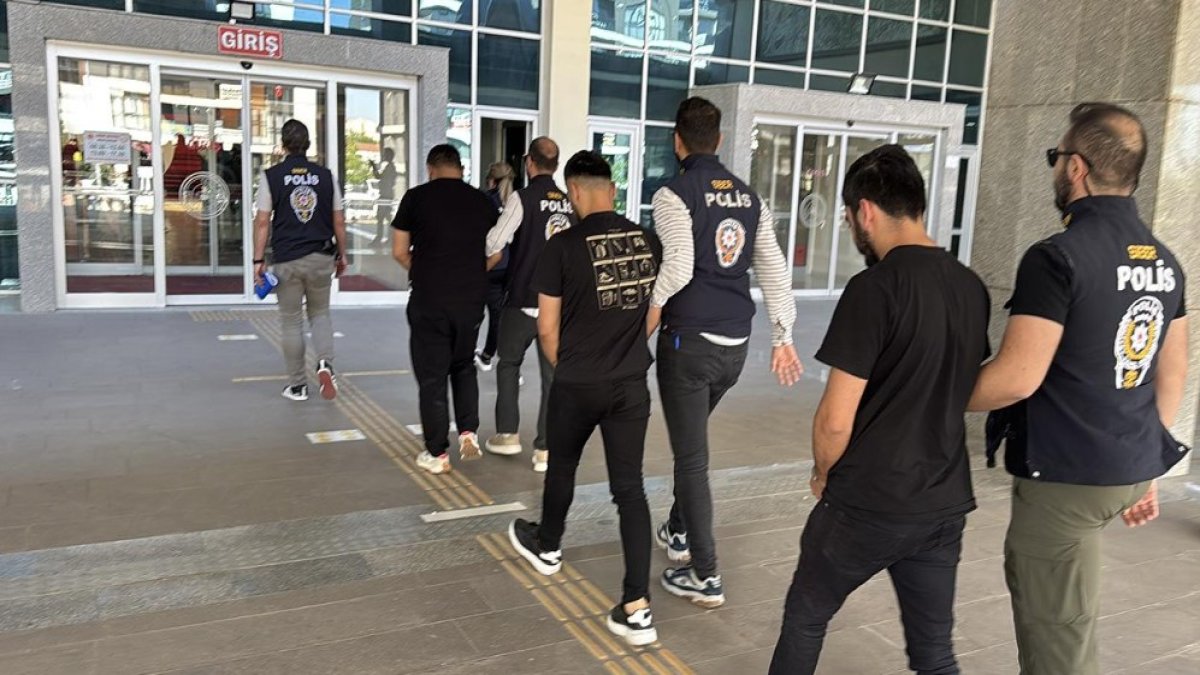 4 ilde eş zamanlı operasyon: İş vaadiyle dolandıran suç örgütü çökertildi