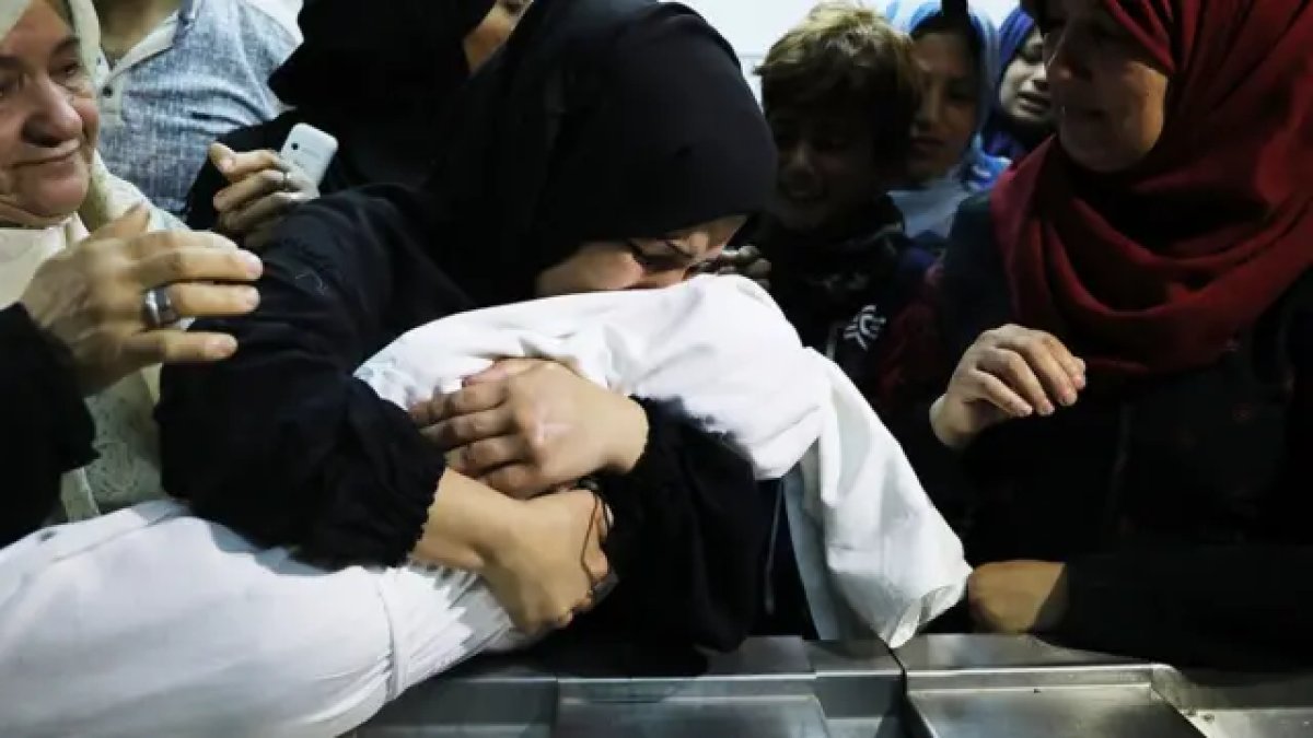 Gazze'de iki bebek daha açlıktan hayatını kaybetti