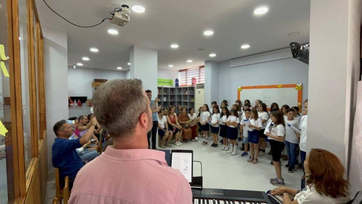 Oyuncak Müzesi Çoçuk Korosu dönem sonu dinletisi yapıldı