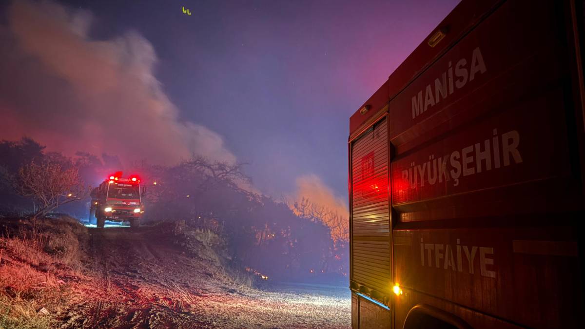 Manisa Büyükşehir’den İzmir’deki orman yangınlarına söndürme desteği