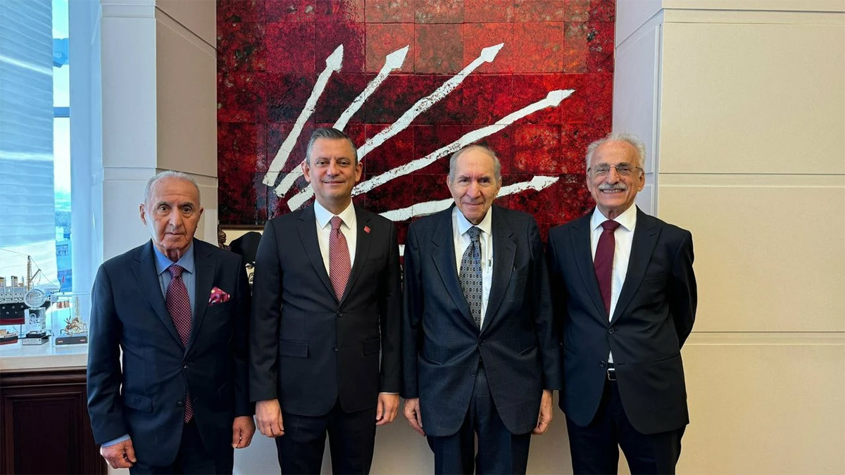 CHP’nin eski genel başkanlarından ortak bildiri: Özel’in yanında durun