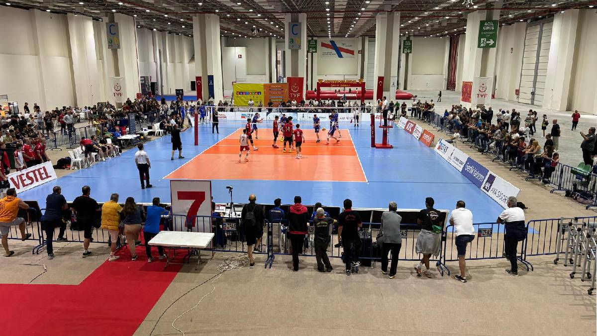 Festival Voleybol heyecanı Fuar İzmir’de sürüyor