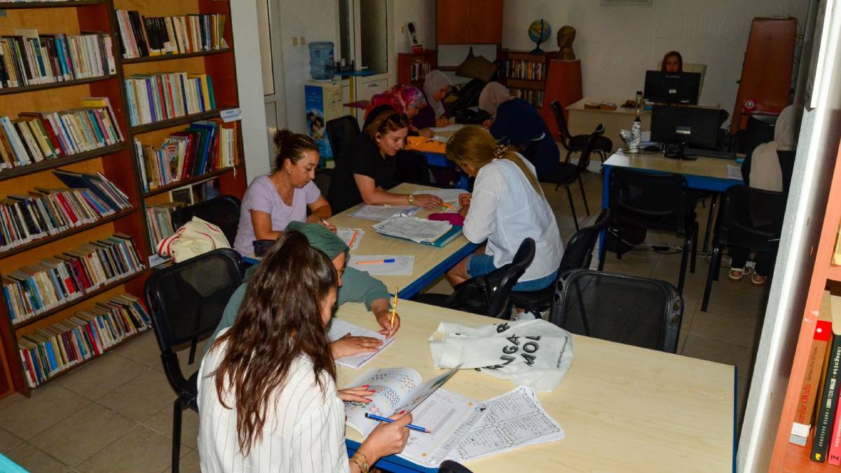Belediyeden yetişkinlere yönelik okuma yazma seferberliği