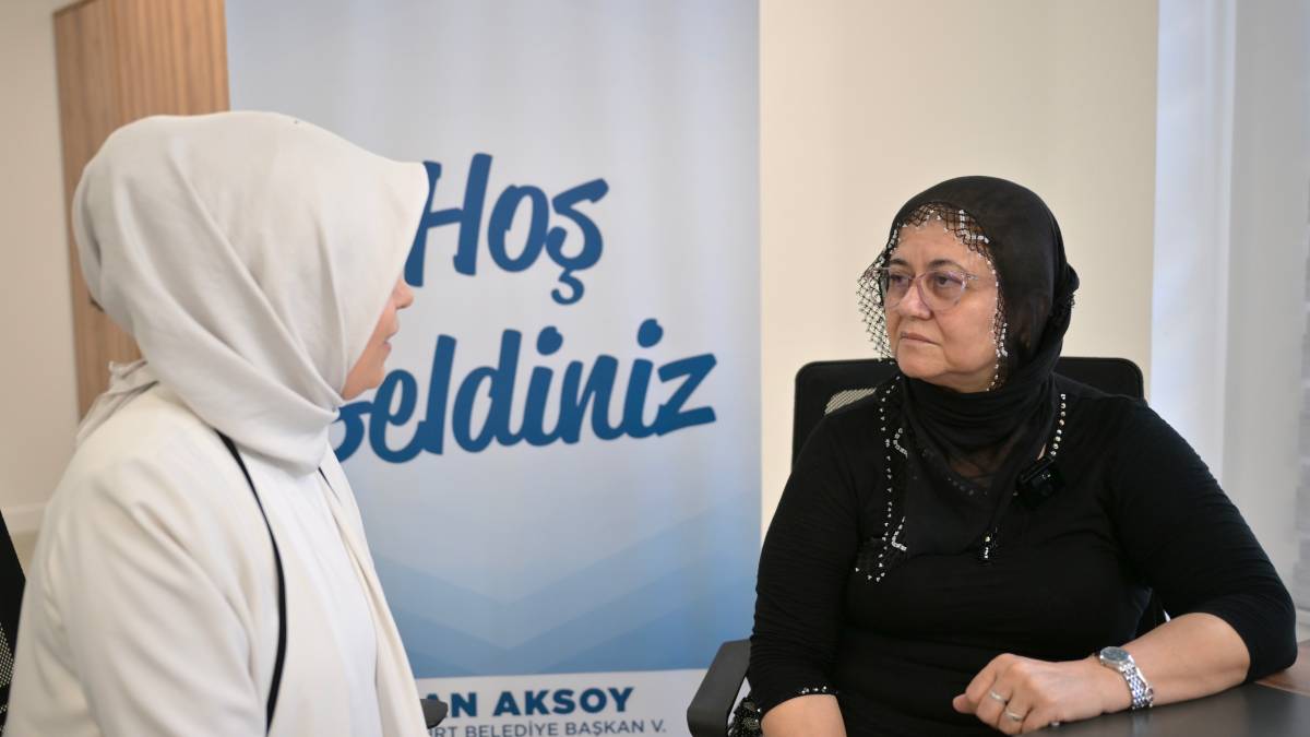 Sokağa Atılan Dilber Teyze’ye Esenyurt Belediyesi sahip çıktı!