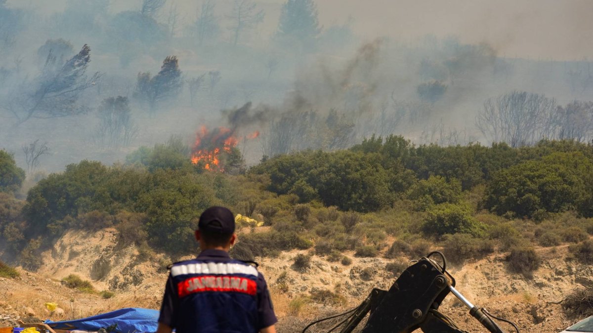 Son 2 günde 111 yangın: 5 orman yangını hala sürüyor
