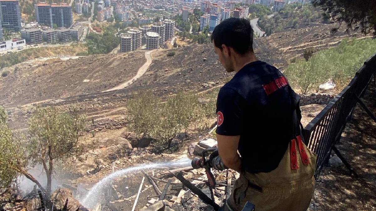 İzmir İtfaiyesi 48 saatte 227 yangına müdahale etti