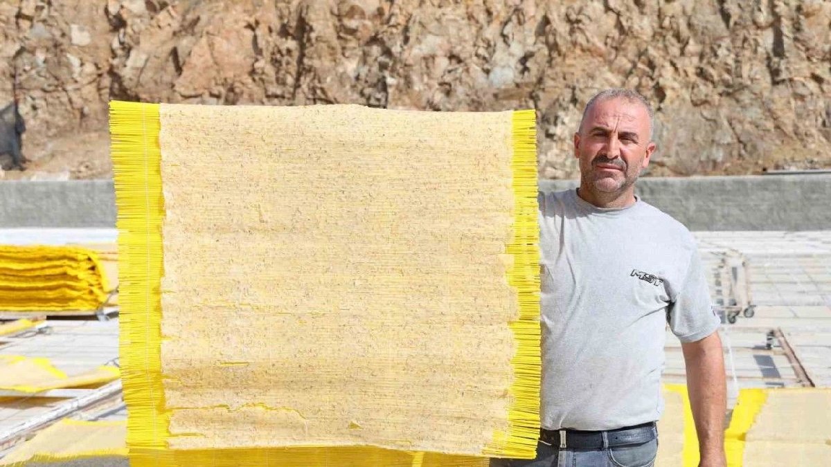 Kahramanmaraş’ta yok satıyor! Tamamen doğal yollarla hazırlanıyor, cips halinde Avrupa’ya satılıyor!