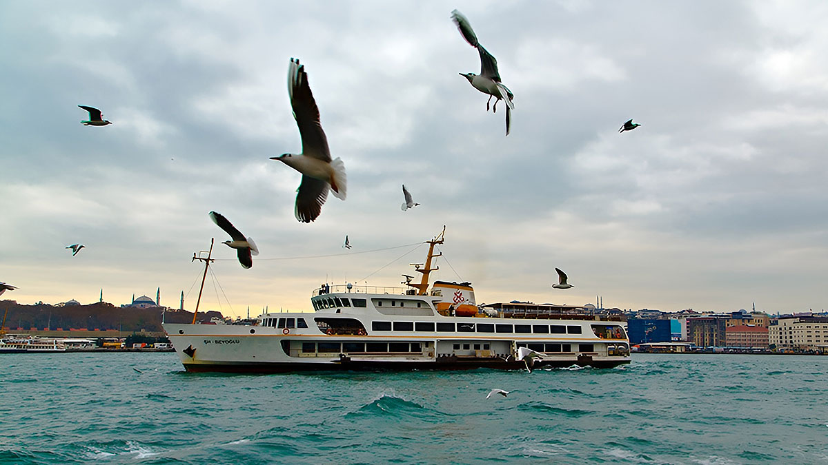 İstanbul'da bazı vapur seferleri iptal edildi