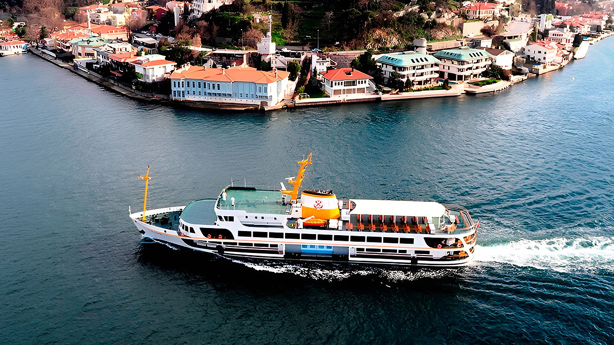 Deniz kokusu, Boğaz manzarası: Yazın tadı vapurlarda çıkar! İstanbul'u denizden keşfetmenin tam zamanı