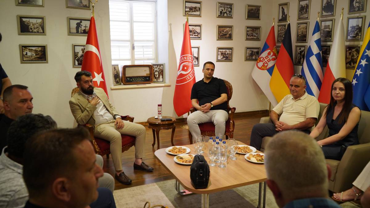 Bornova Belediyesi Makedon heyeti ağırladı