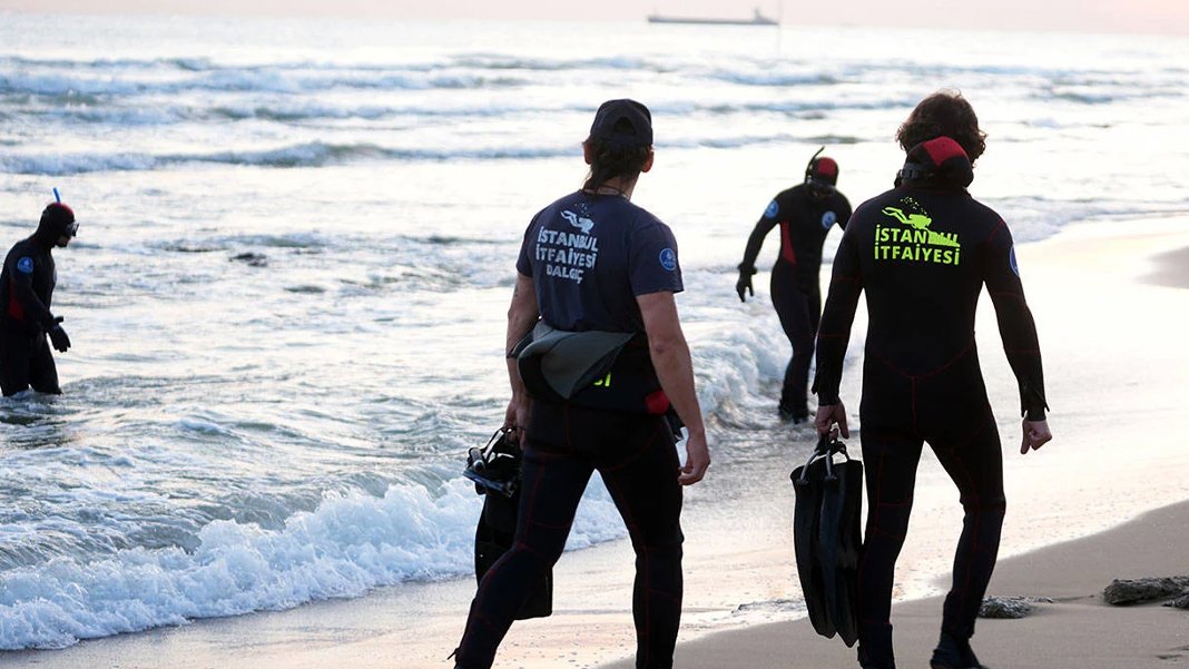 Sarıyer'de denize giren iki genç kayboldu