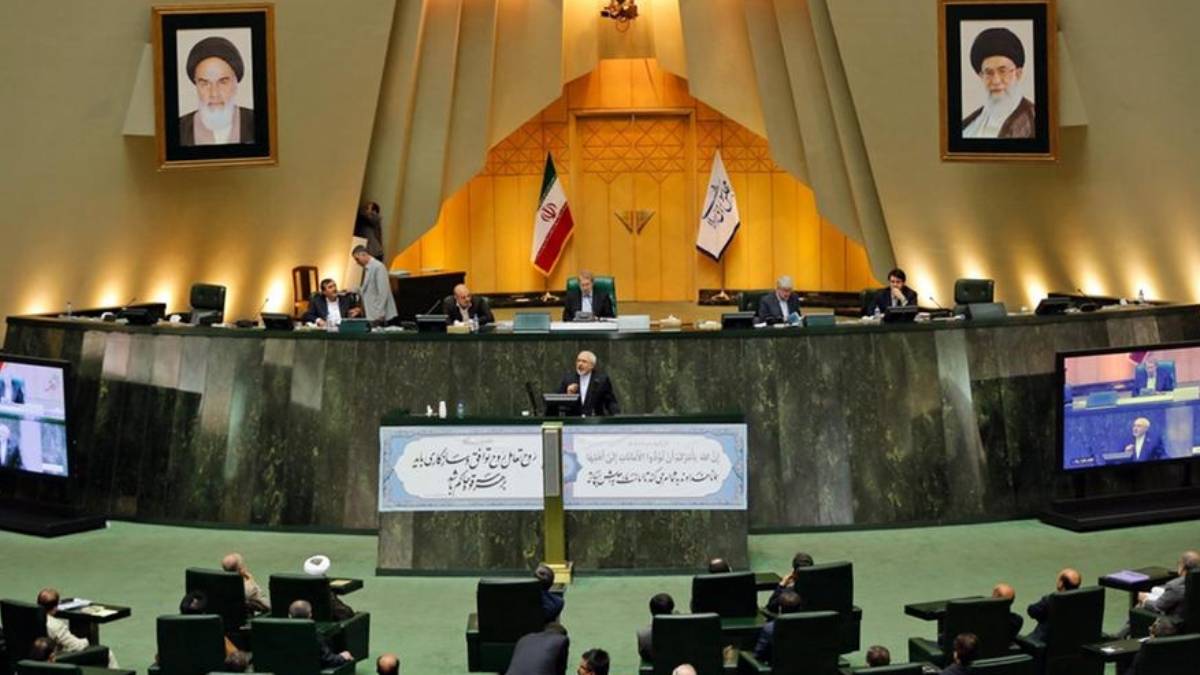 İran Meclisi, Starlink’i yasakladı