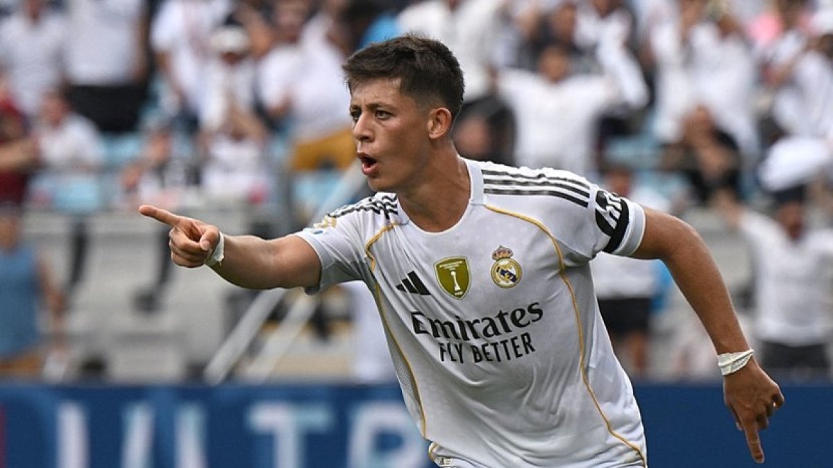 Real Madrid'in yeni pusulası Arda Güler: İspanyol basını milli yıldıza övgüler yağdırıyor