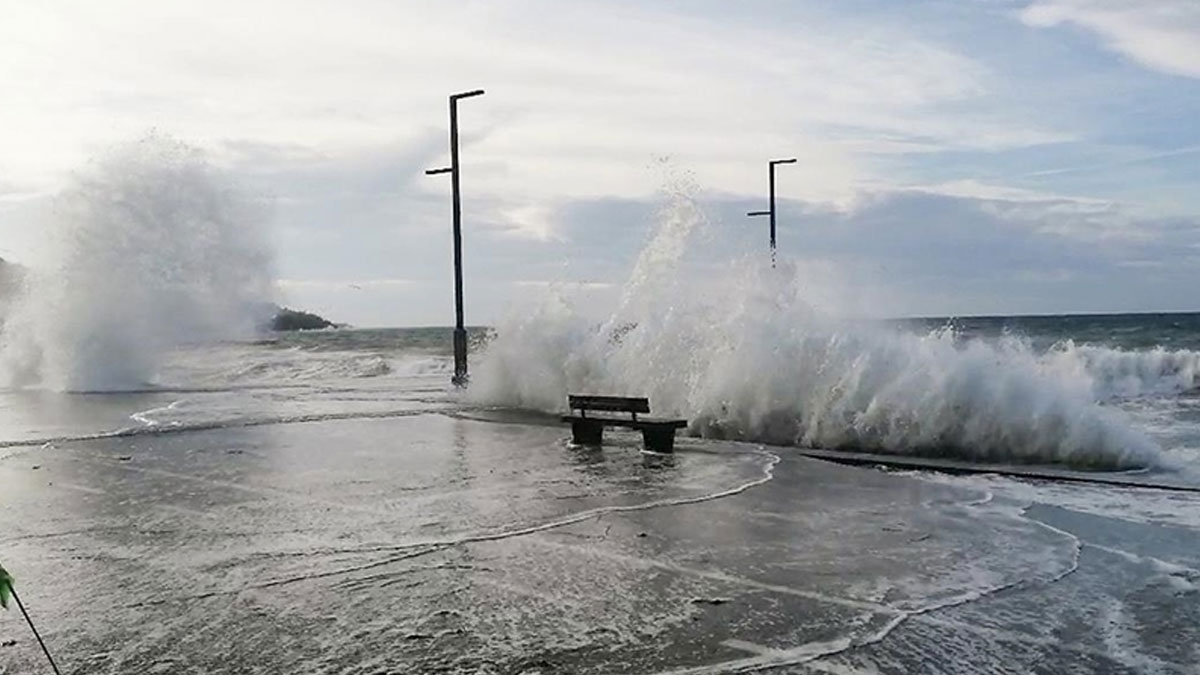 İstanbul Valiliği'nden rüzgar ve rip akıntısı uyarısı