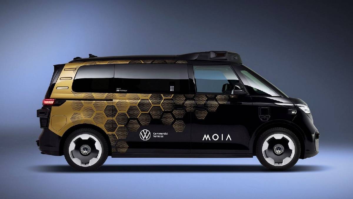 Efsane geri dönüyor ama bu kez şoförsüz! Volkswagen'den 'Robotaksi' devrimi: İşte yola çıkacağı tarih