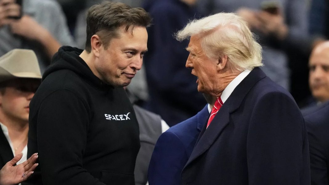 Trump'tan zehir zemberek sözler: Musk’ı Güney Afrika’ya gönderme tehdidi