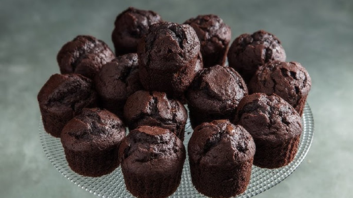 Anında hazır, fincanda lezzet patlaması: Pratik çikolatalı muffin tarifi!