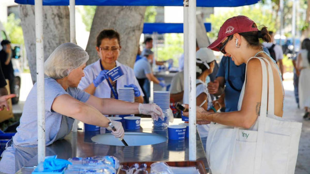 Antalya Büyükşehir Belediyesi Muharrem Ayı boyunca 19 ilçede aşure ikramında bulunacak