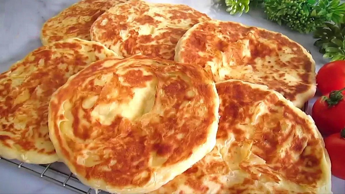 Ne börek ne ekmek! Sacda pişip tereyağıyla buluşan patatesli velibah tarifi sosyal medyayı sallıyor