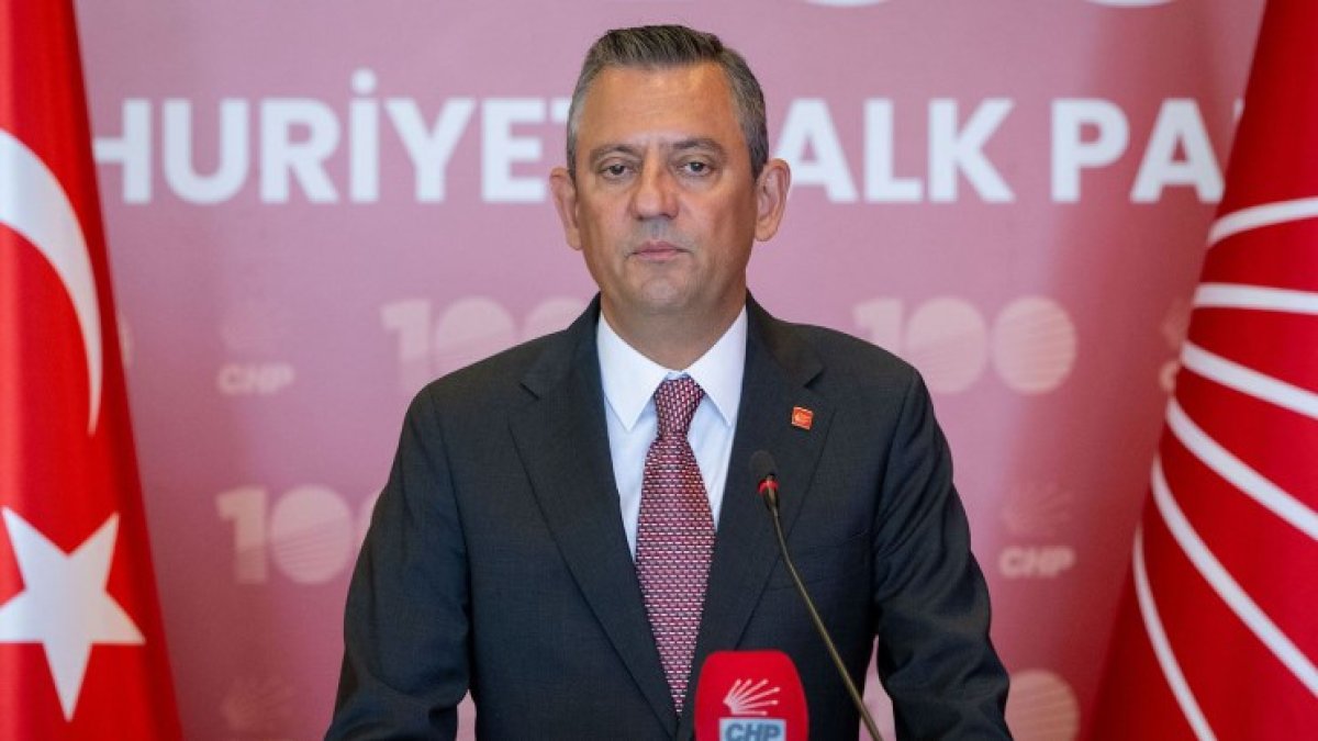 Özgür Özel'den dokunulmazlığının kaldırılması girişimine tepki: Bir ben kaldım, beni de atsın hapse