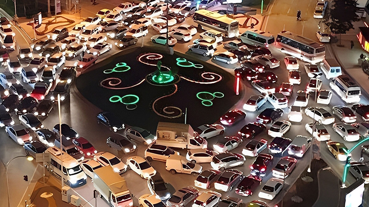 Adana'da ulaşım krizi: TCDD çalışmaları, kent trafiğini altüst etti! Ek önlemler bekleniyor