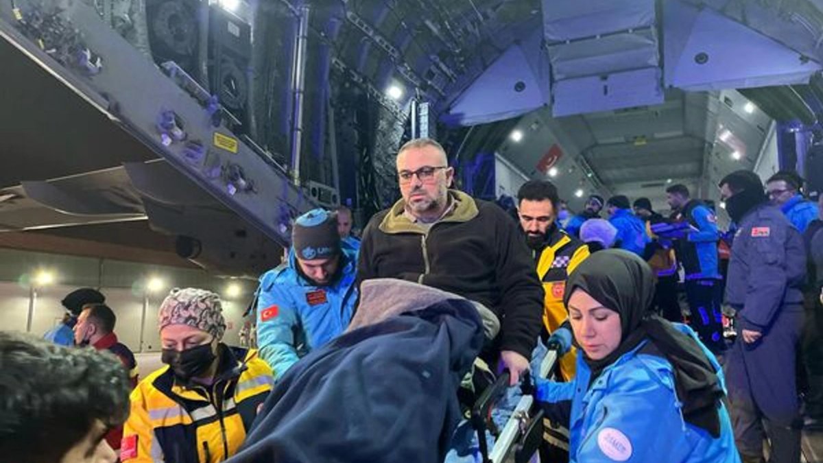 Gazze'den tedavi için Türkiye'ye 4 yaralı getirildi