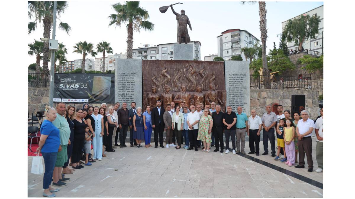 Madımak katliamında hayatını kaybedenler Karabağlar’da anıldı