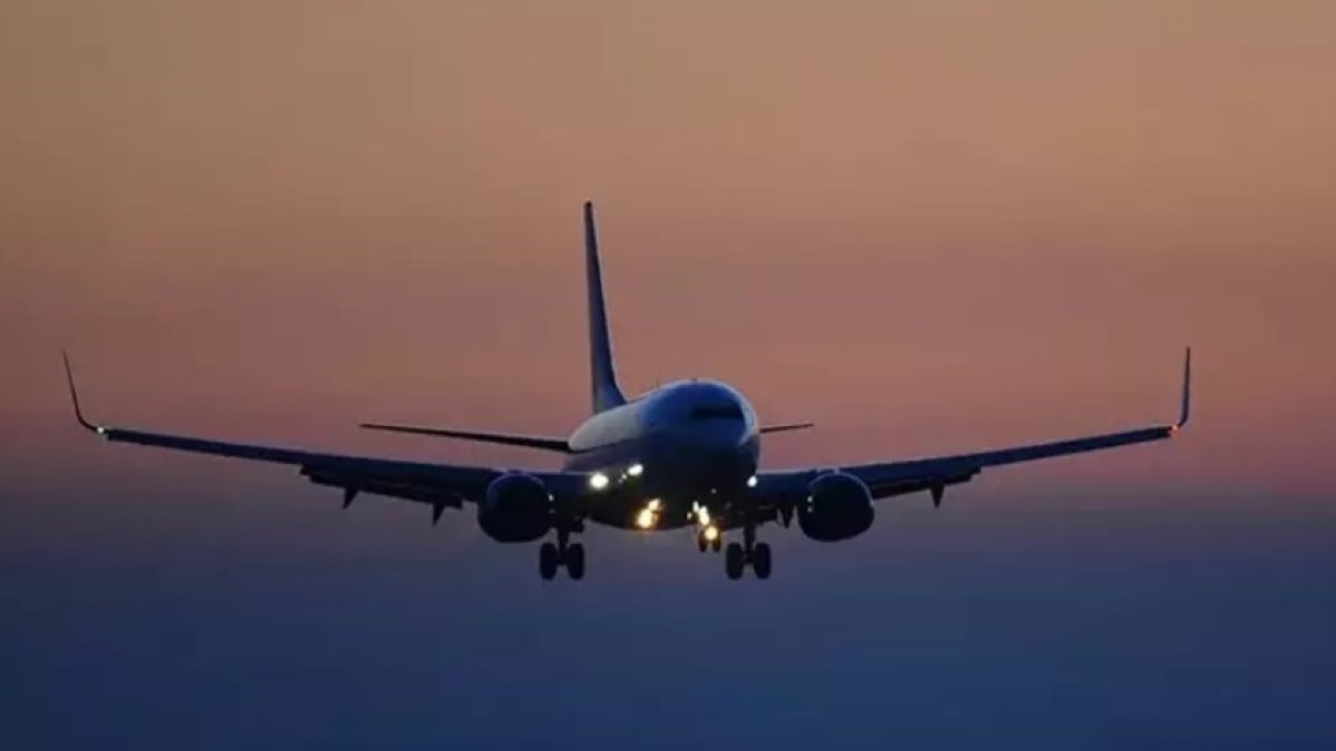 İran’da uçuşlar yeniden başlıyor: Saat sınırlamasıyla karar alındı