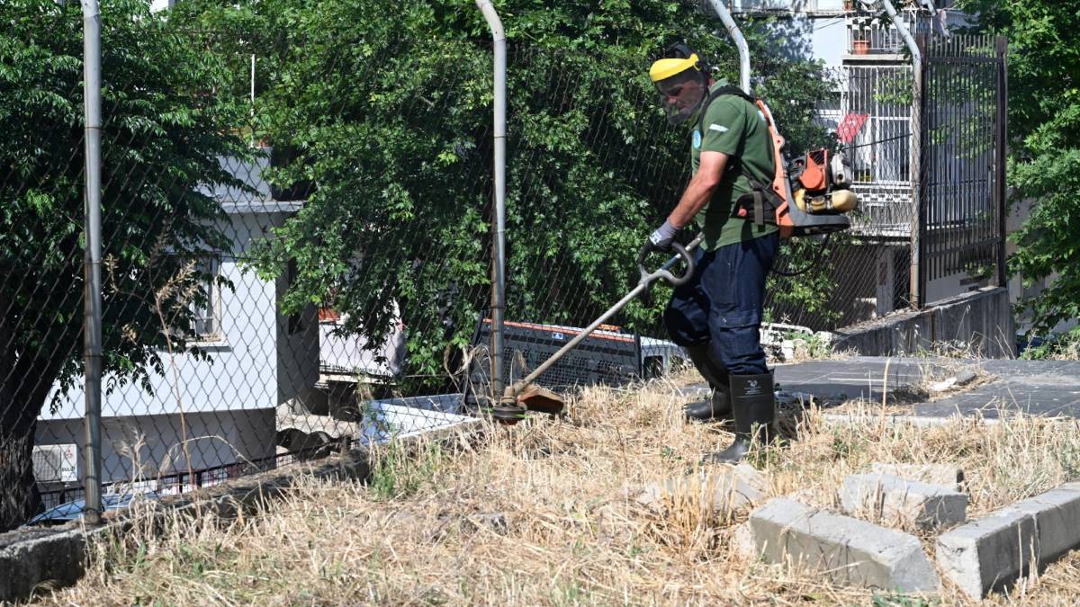 Su depolarının çevresinde yangın riskine karşı temizlik