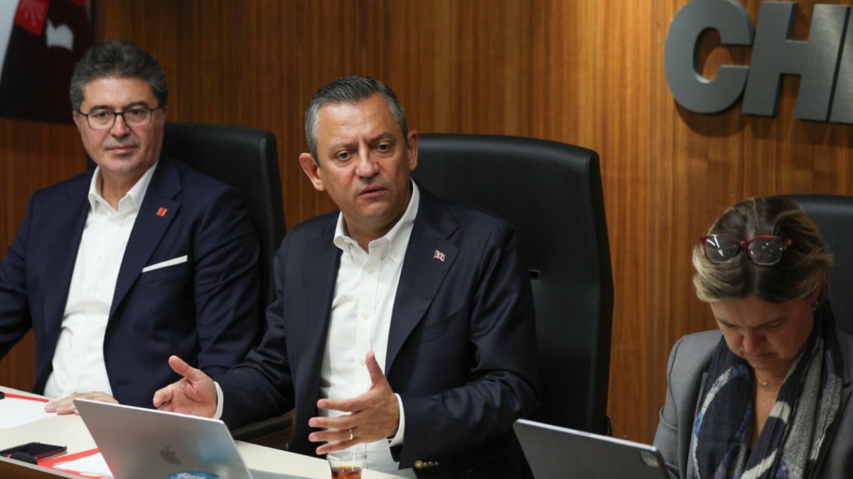 Özgür Özel, gözaltılar sonrası MYK'yi topluyor