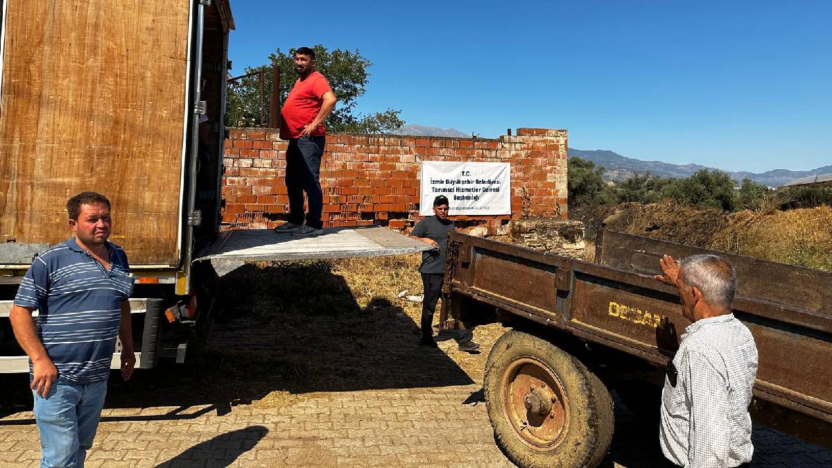 Büyükşehir'den yangın bölgesine yem desteği