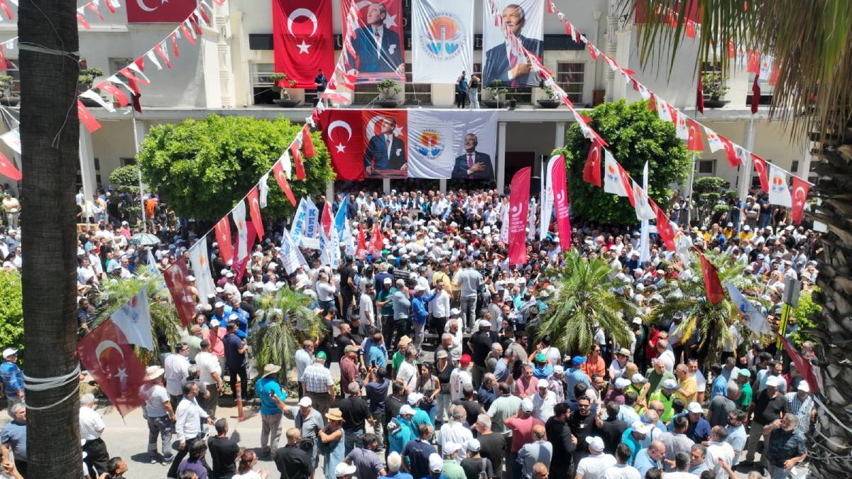 Adana Zeydan Karalar’a sahip çıktı