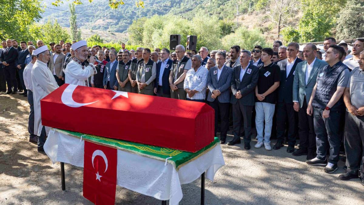 Yangının kahraman şehidi son yolculuğuna uğurlandı