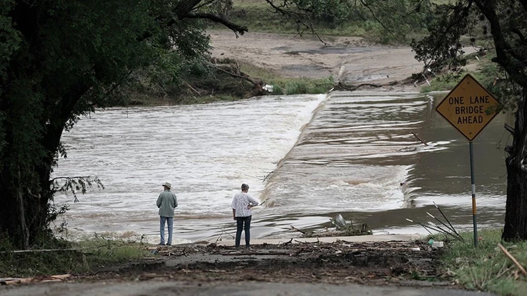 Teksas’taki faciada ölü sayısı 50’ye yükseldi