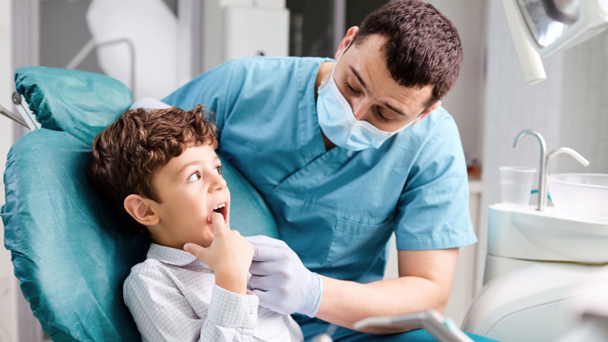 Dişleriniz neden kırılıyor, çocuğunuzun dişleri neden geç çıkıyor? Nedeni şaşırtabilir!