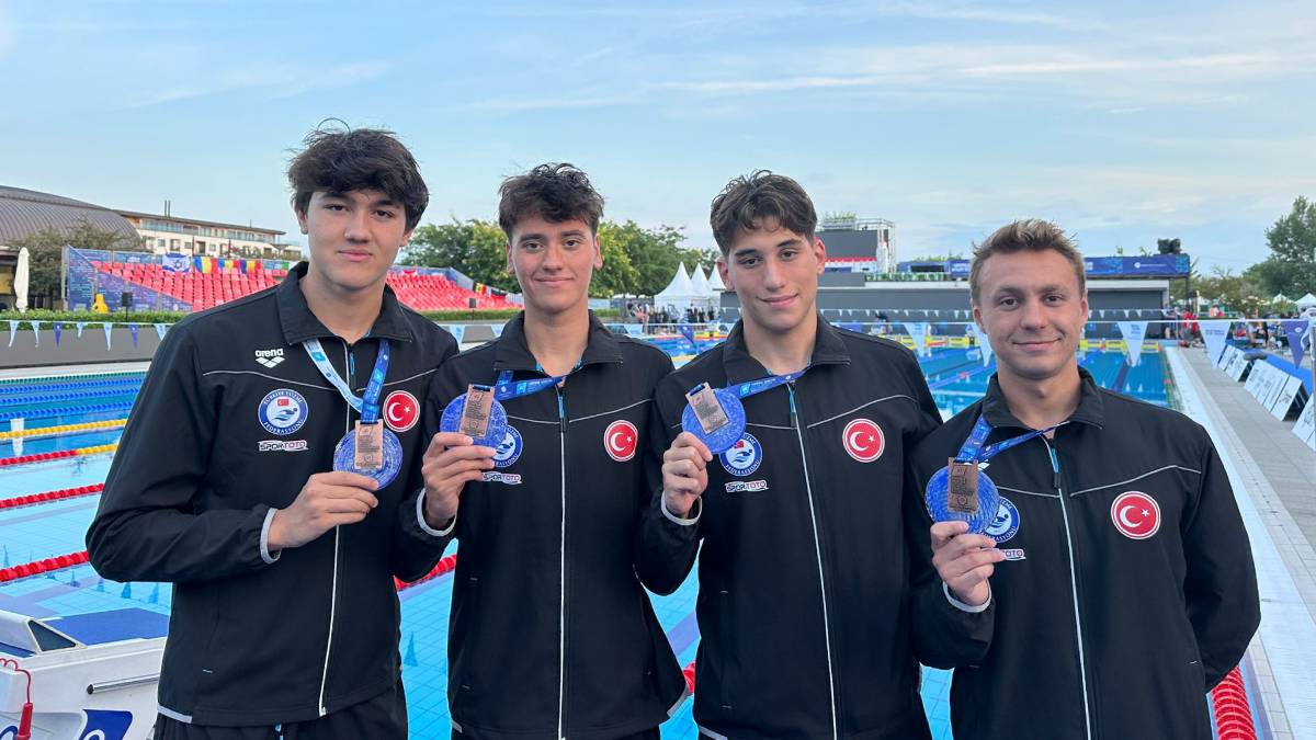 Belediyesporlu yüzücü Özgür Yonca, Avrupa üçüncüsü