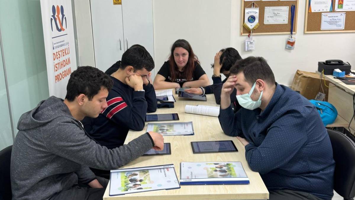 Büyükşehir’in nöro-çeşitli gençler için istihdam atağı sürüyor