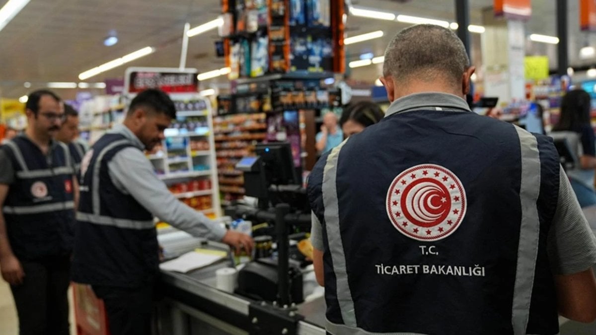 Ticaret Bakanlığı'ndan Rekor Denetim: 50 Bin Firmaya 1,5 Milyar TL Ceza 2 Ticaret Bakanlığı'ndan yılın ilk yarısında denetim rekoru: Ceza miktarı yüzde 20 yükseldi