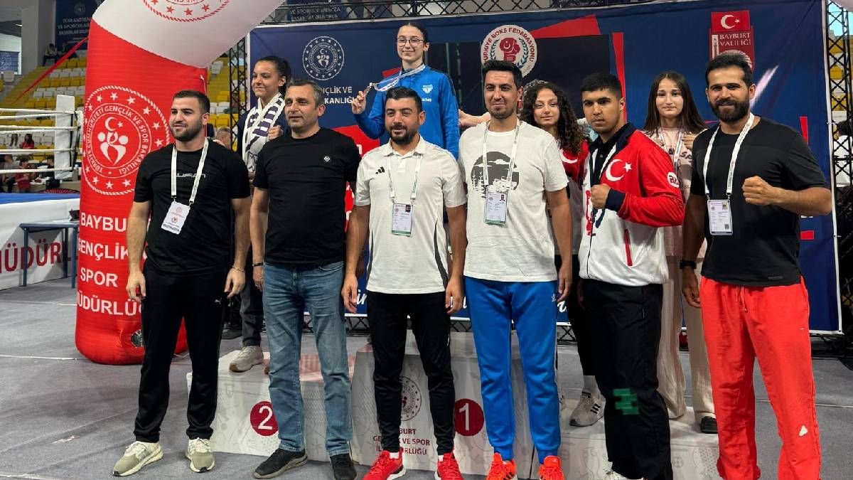 Merkezefendi Belediyesi'nin sporcusu Denizli’ye altın madalya ile döndü