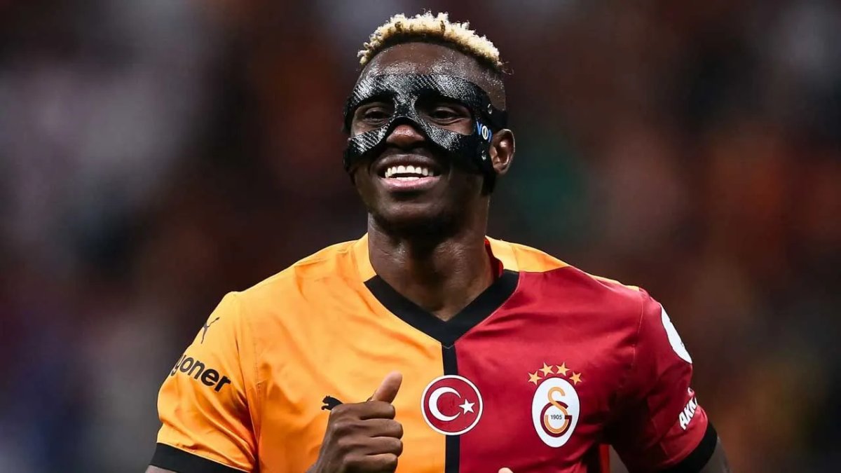 Galatasaray'dan Osimhen hamlesi! Anlaşma yakın: İşte sarı-kırmızılıların Nijeryalı yıldız için önerdiği bonservis