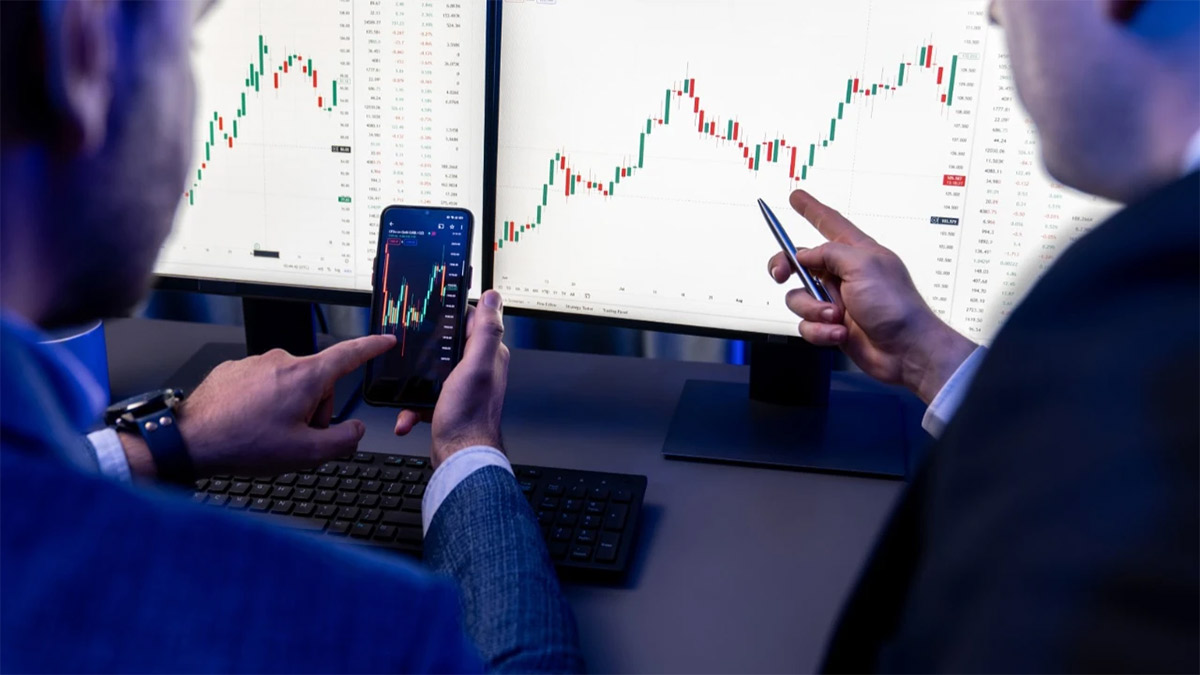 Bloomberg: Siyasi operasyonlar Türkiye'nin risk algısını yükseltiyor