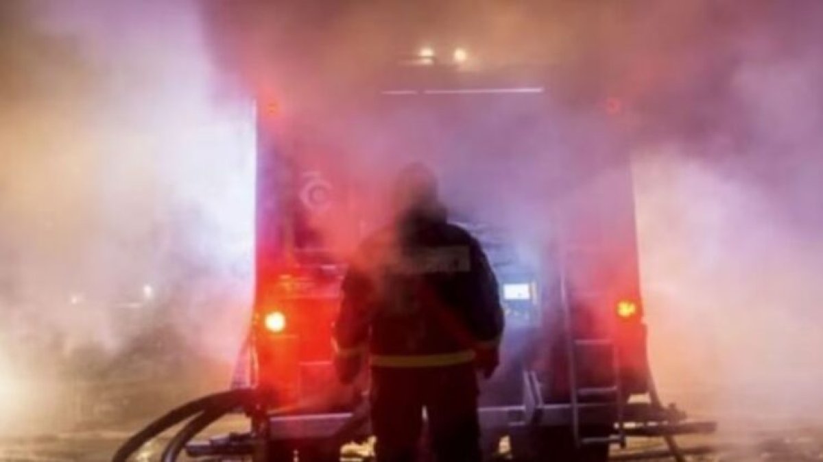 Blace-Elez Han sınır kapısı yeniden açıldı: Orman yangını nedeniyle kapatılan kapıda geçişler normale döndü