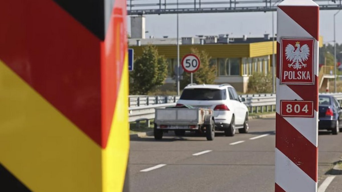 Almanya’ya sığınma başvuruları yüzde 44,9 azaldı