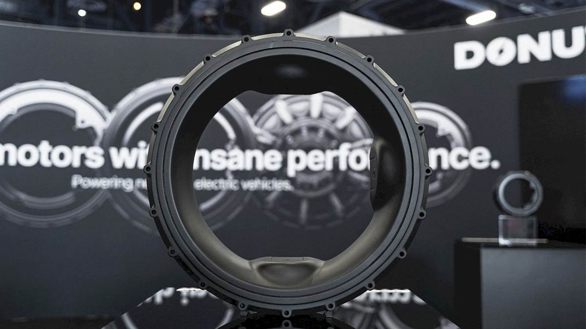 Tekerleğin içine 857 beygir sığdırdılar! Elektrikli arabalarda ezber bozuldu