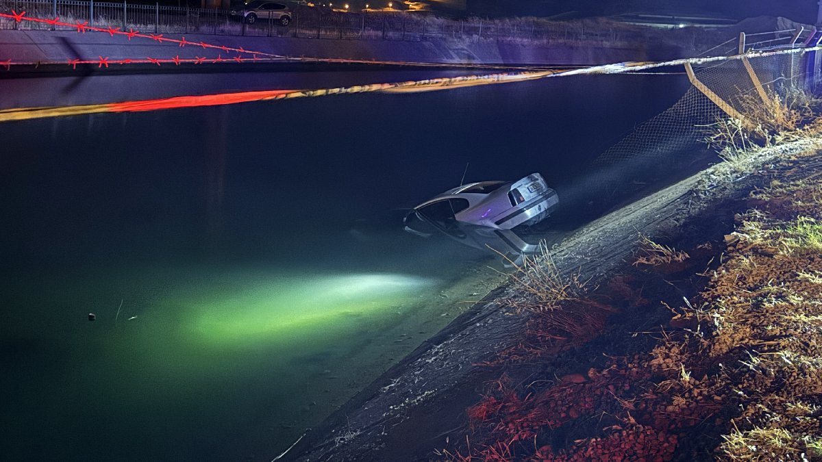 Otomobil sulama kanalına uçtu: Aynı aileden 2 ölü, 2 yaralı