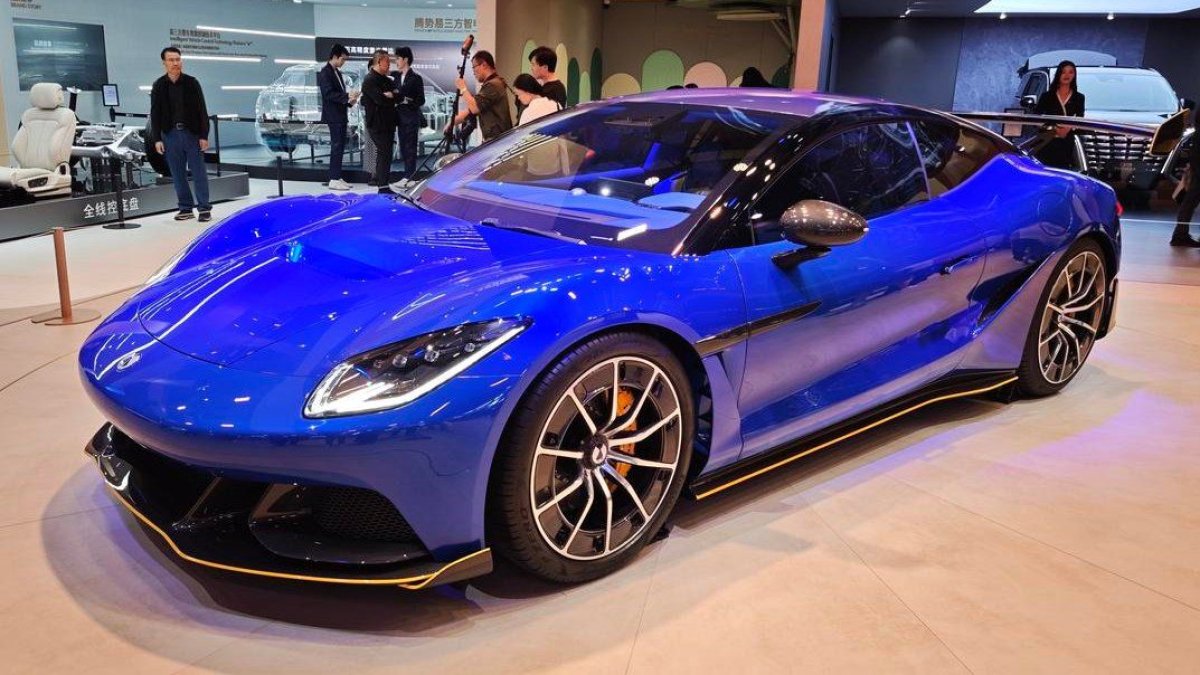 Türkiye'de yok satan BYD'den Porsche'ye rakip geliyor: İşte karşınızda yeni spor otomobil Denza Z!