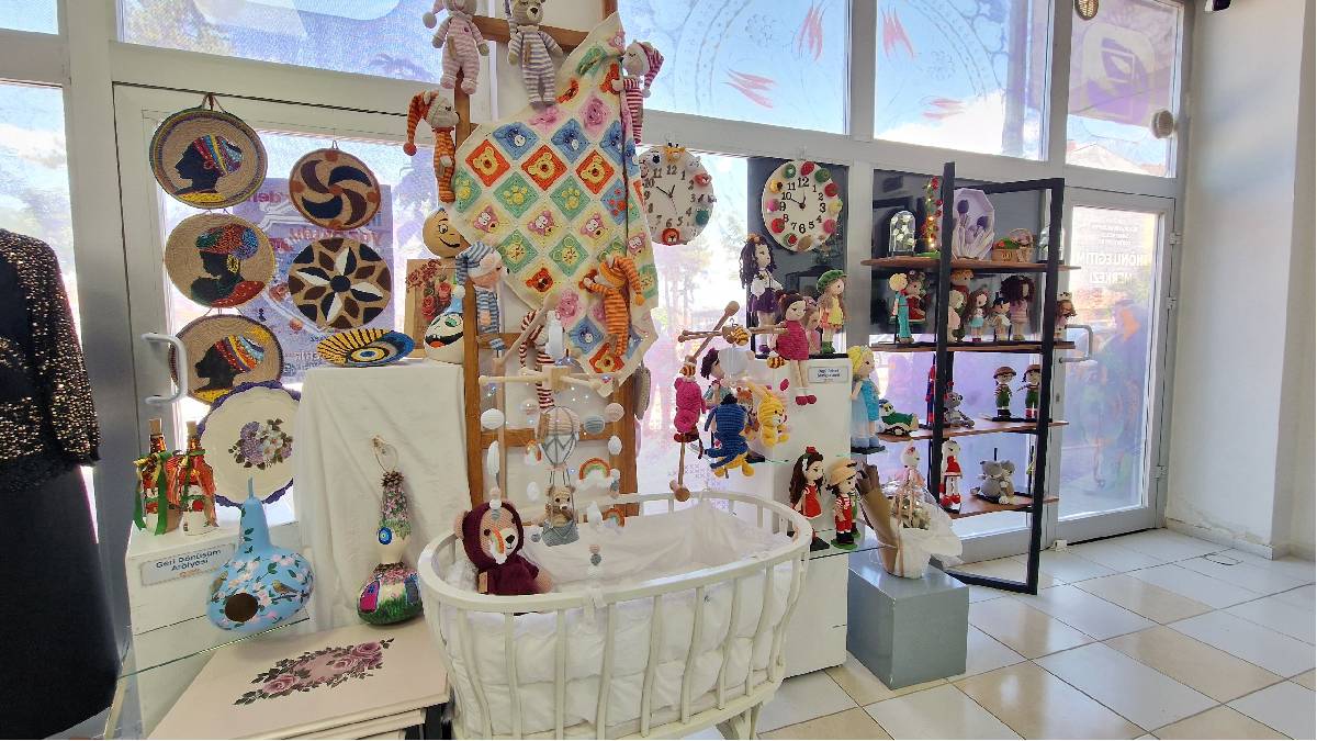 ESMEK ilçe sergileri sona erdi