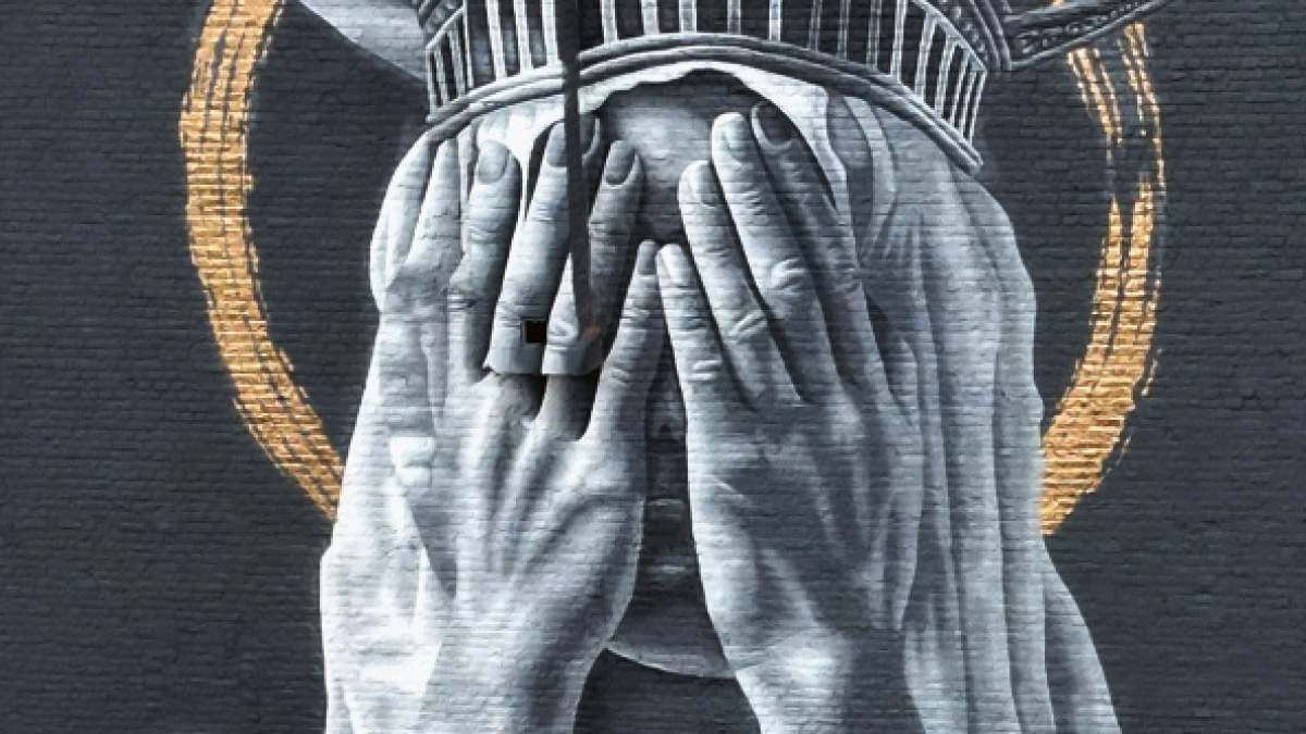 Özgürlük Heykeli utanç içinde