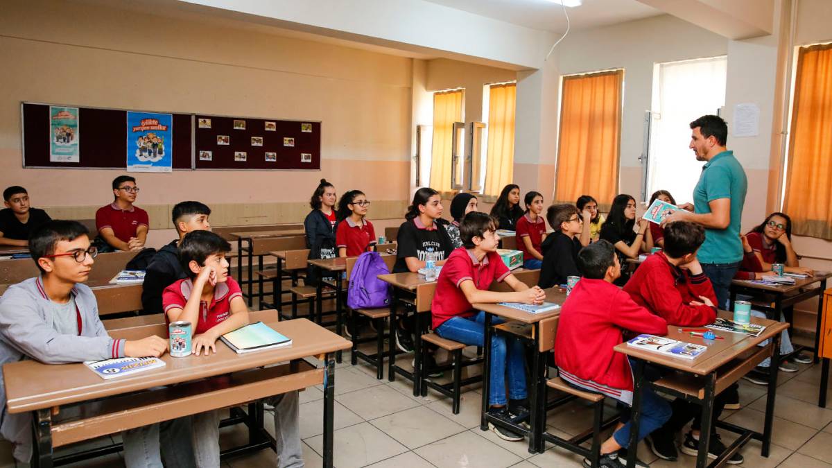 Öğrencilerden 42 ülkedeki 11 bin 608 yetime destek